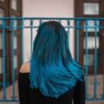 How to dye your hair blue black at home.