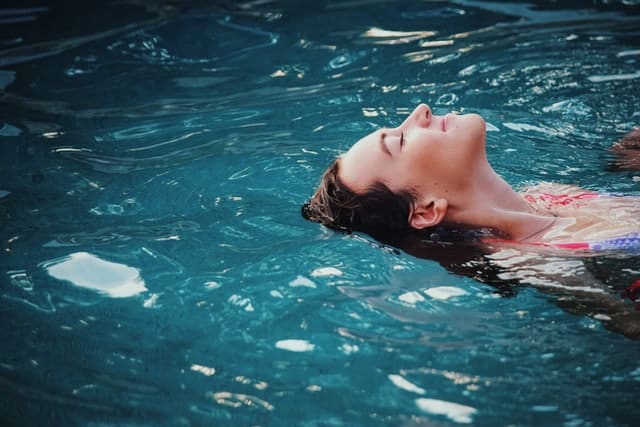Is salt water good for your hair? 10 things you didn't know.