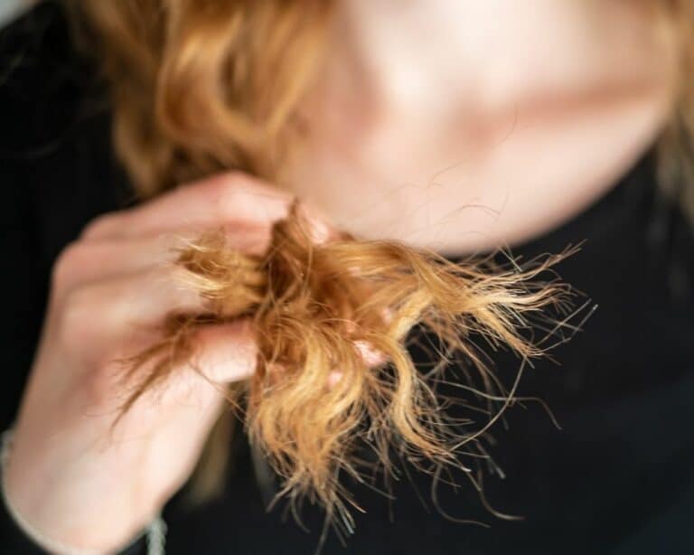 what causes split ends