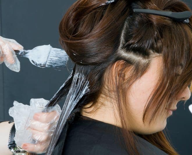 how to dye the underlayer of your hair, nape of thr neck dyeing photo