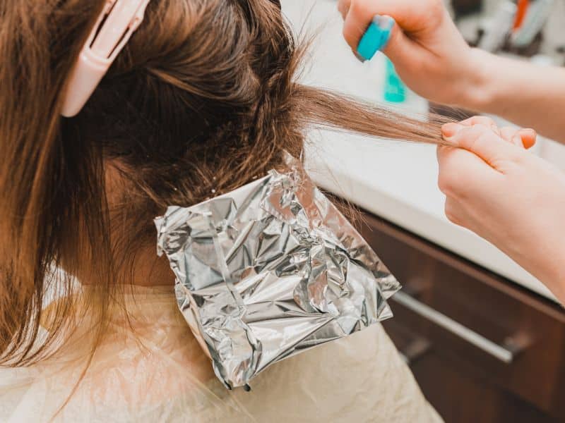 foils on the ends of balayage hair dye