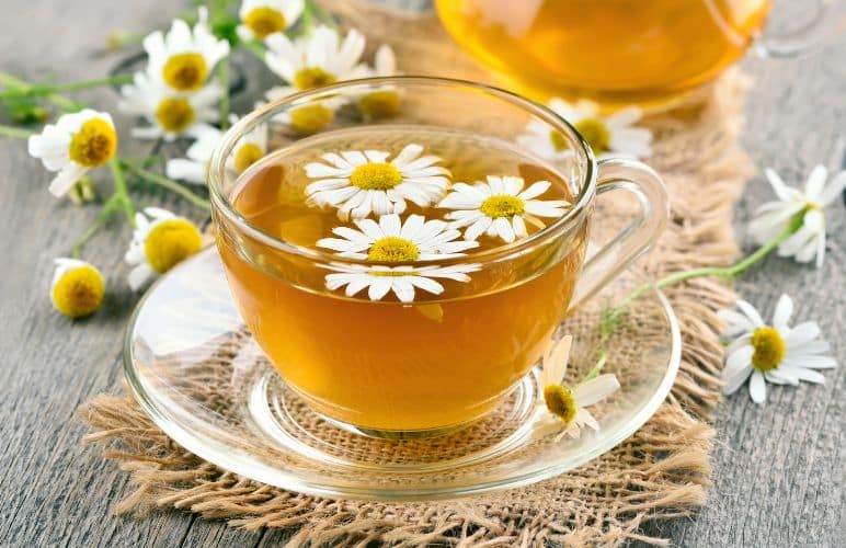 chamomile tea for gentle lightening hair color