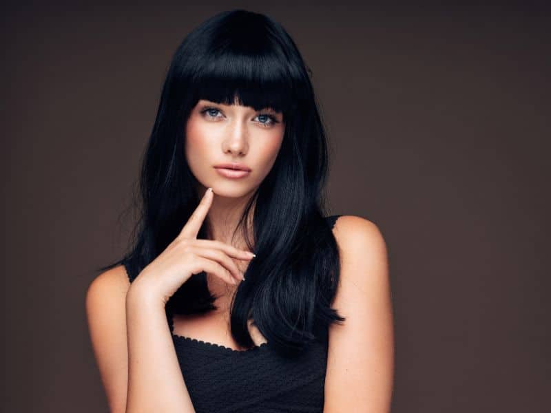 how to dye your hair black at home lady with gorgeous black hair